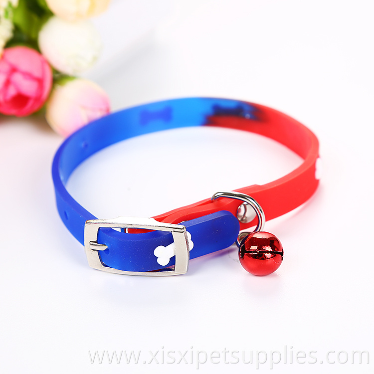 Wholesales Print Pattern Adjustablesilicone Cat Collar with Bell soft pet collar